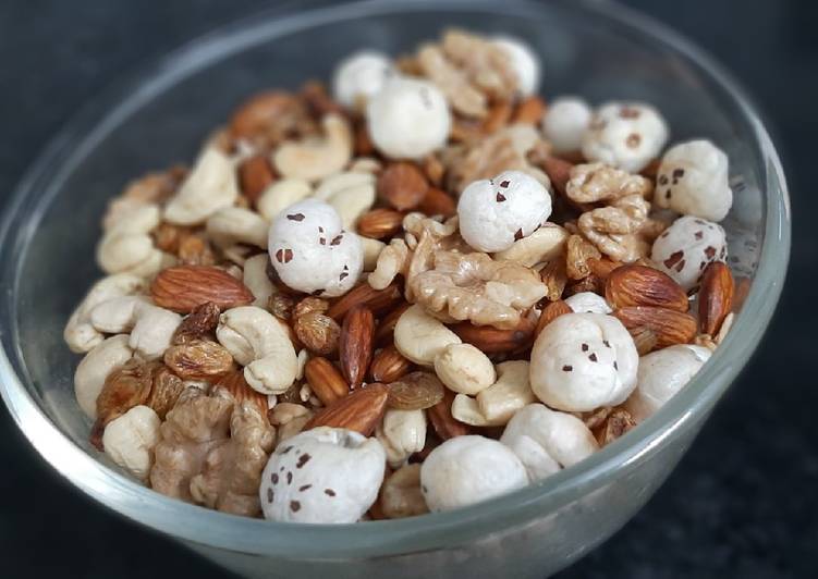 Simple Way to Make Any-night-of-the-week Dry fruit Namkeen