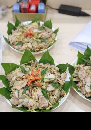 Hình của món Nem chạo Ninh Bình.