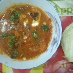 A picture of Cabbage Kofta. Curry.