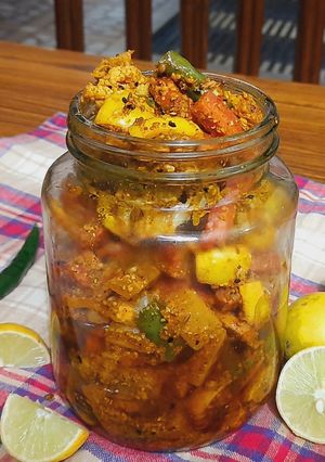 A picture of Mix Veg Pickle.