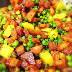 A picture of Aloo Gajar matar ki sabji.