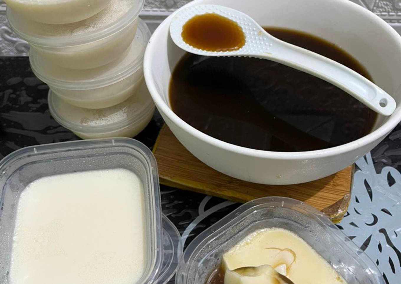 Kembang Tahu (puding susu kedelai)