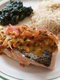 Salmon con salsa de maracuyá