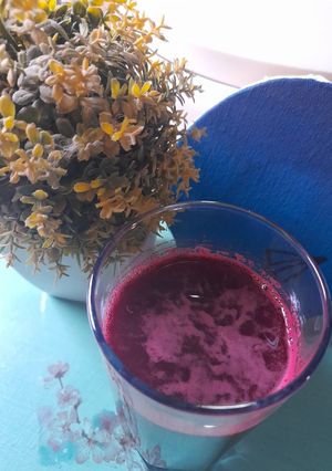 A picture of Beet root and Carrot 🥕 juice.