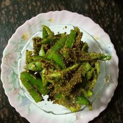 A picture of Instant Green chilli Pickel.