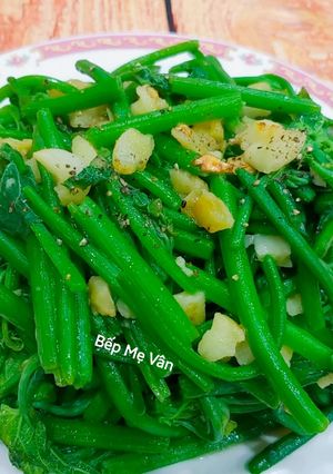 Hình của món Đọt su su xào tỏi.