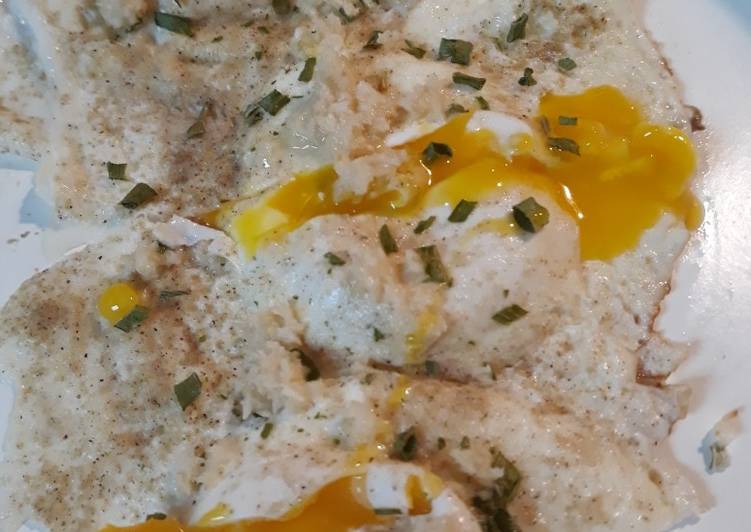 Simple Way to Prepare Award-winning Spicy Horsey Eggs