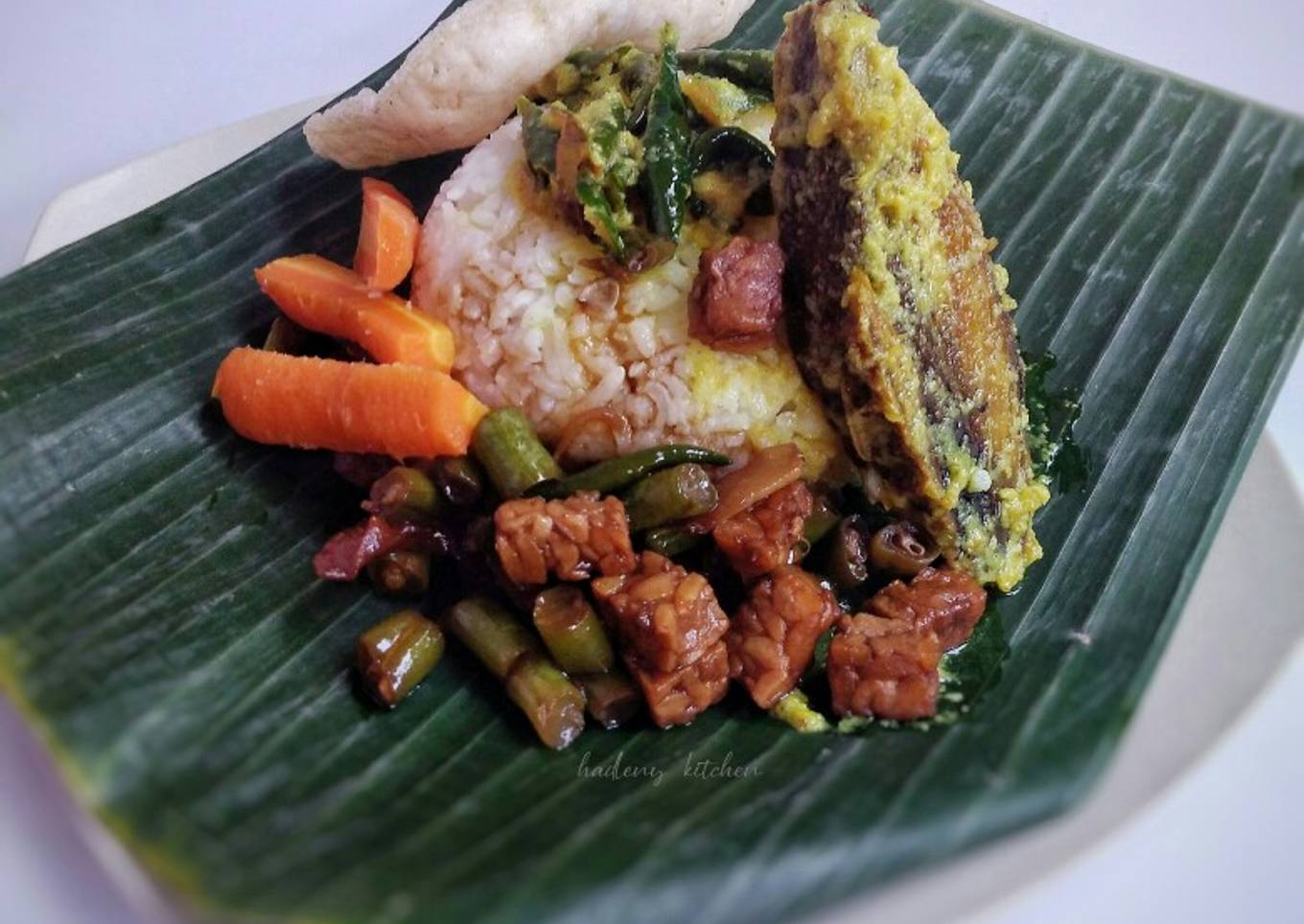 Nasi Campur Pesmol Tongkol & Oseng Tempe Buncis