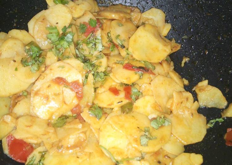 Simple Way to Prepare Favorite Aloo ke qatlay