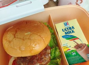 Foto resep Beef Burger (Ide Bekal Praktis)