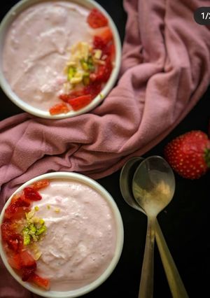 A picture of Strawberry Shrikhand.