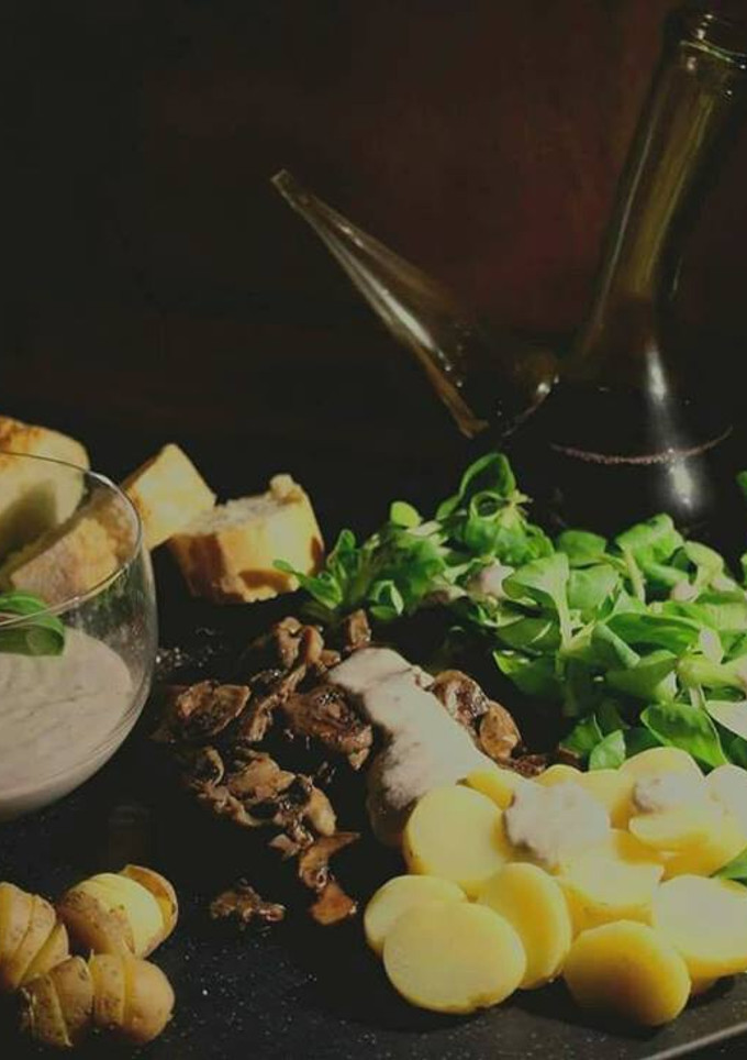 Una foto de Ensalada de Canónigos con Aliño de Champiñones