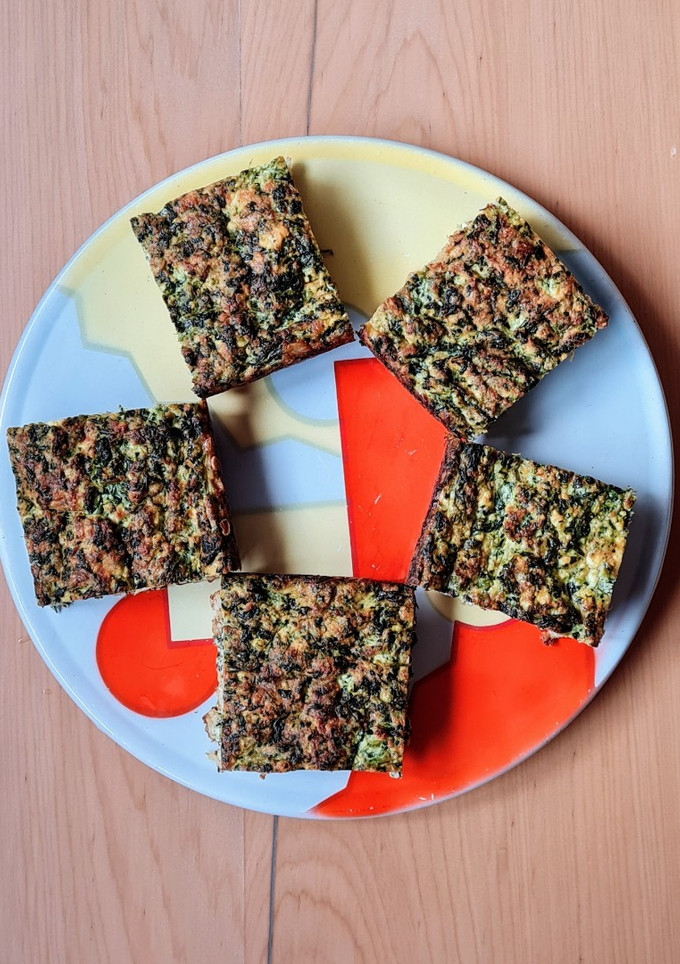 Una foto de Cuadrados de espinaca y ricota, low carb, altos en proteína, sin harina, opción de vianda saludable