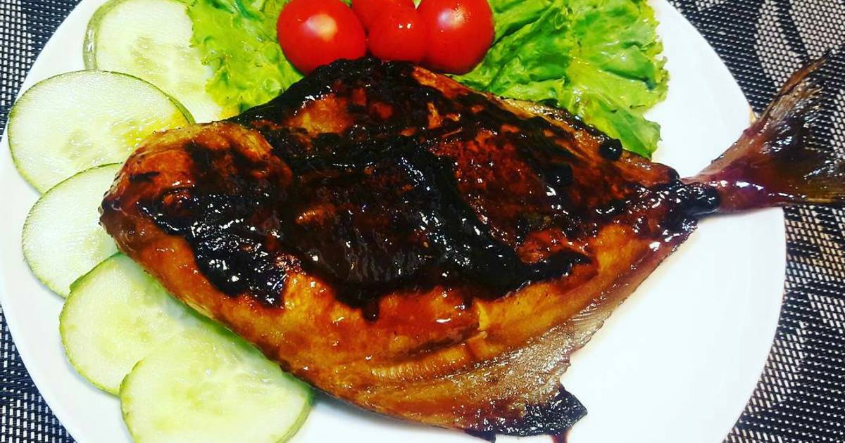 Resep Ikan Bawal Bakar ala Chef Restu oleh Chef Restu Pratiwi  Cookpad