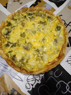 Una foto de Tortilla rellena de verdura en hojaldre