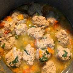 A picture of Mpasi bakso daging sayur.