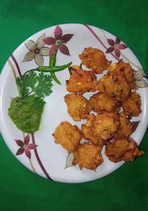 A picture of Spicy moong daal bites.