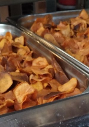 Una foto de Chips de Boniato frito