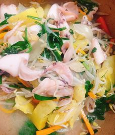 mực xào giá hẹ