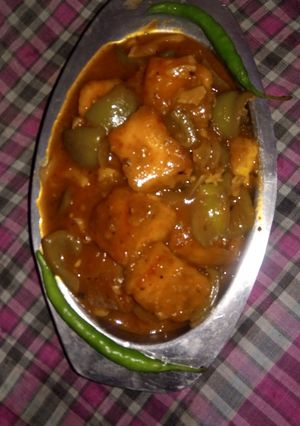 A picture of Restaurant style paneer chilli.