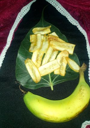કાચા કેળા ની વેફર(raw banana wafer recipe in Gujarati) રેસીપી મુખ્ય ફોટો