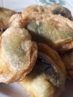 Una foto de Chiles rellenos de picadillo capeados