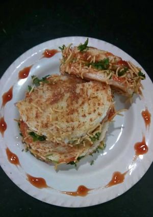 A picture of Mayonnise Veg Sandwich.