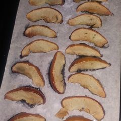 A picture of Spiced Apple Crisps.