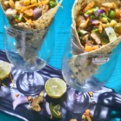 A picture of Papad cone chaat.