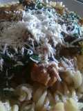 Fusilli en salsa de pepitonas y espinacas