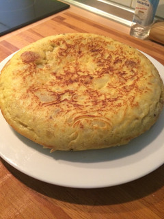 Una foto de Tortilla de patatas con cebolla
