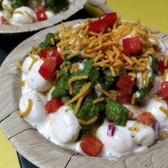 A picture of Makhana chat.