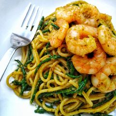 Spaghetti With King Prawns, Samphire & Pesto A picture of Spaghetti With King Prawns, Samphire & Pesto.