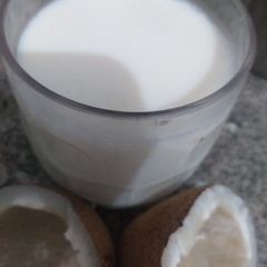 A picture of Coconut milk.