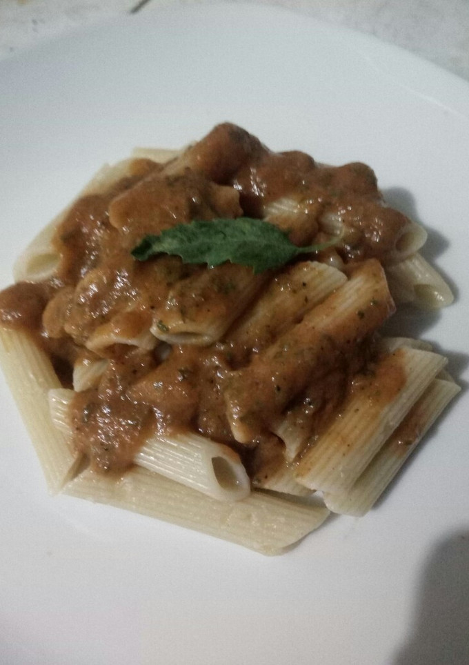 Una foto de Pasta con salsa de jitomate a la DIAZ