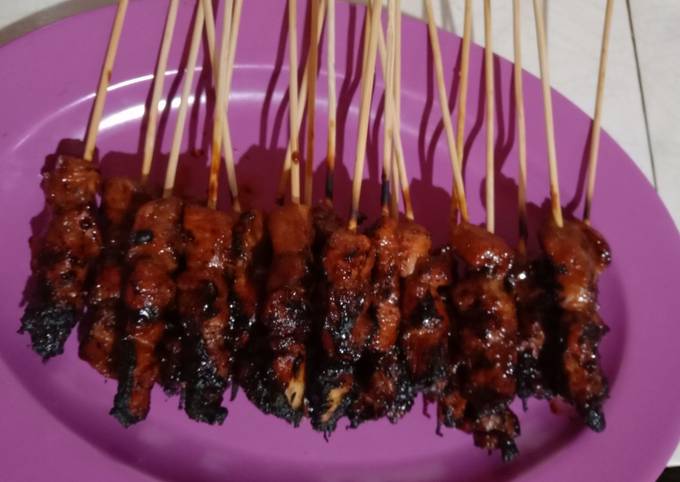 Langkah Mudah untuk Menyiapkan &#34;Sate ayam bumbu kecap&#34; sedap😘😘👍👍👍👍😋😋😍😍 yang Sempurna