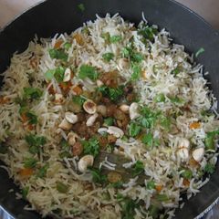 A picture of Kaju kismis pulao (cashew,raisin pulao).