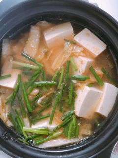 Hình của món Canh kim chi đậu hũ non.