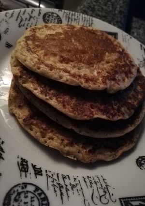 Una foto de Pancakes de banana y avena