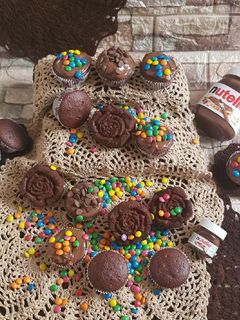 صورة لوصفة كب كيك بالشوكلت. كب كيك(m&m)