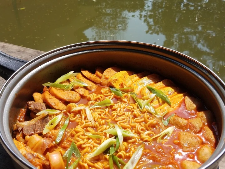 Cara Mudah Membuat Resep Budae Jjigae (Army Stew) yang Lezat Anti Ribet, Uenak Banget