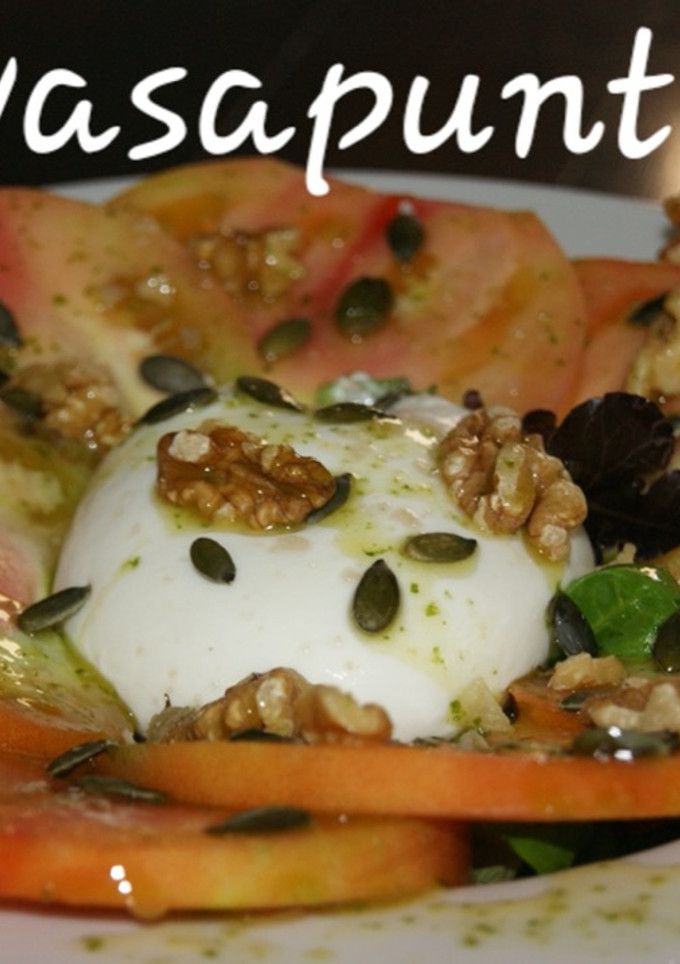 Una foto de Ensalada burrata 🍅
