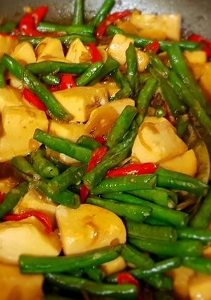 Foto resep Oseng-oseng Kacang Putih telur