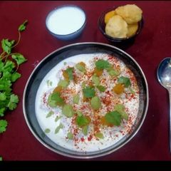 A picture of Dahi Vada.