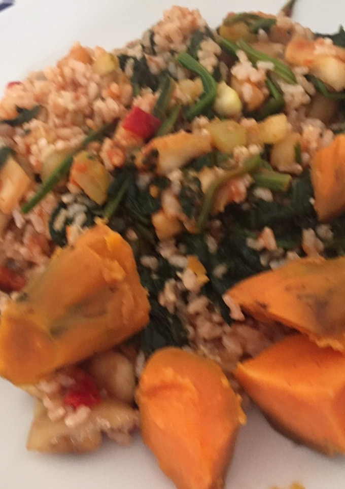 Una foto de Arroz con verduras y moniato