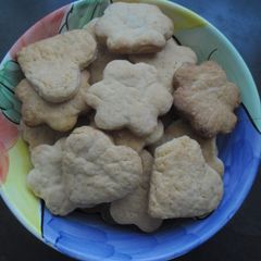 A picture of Custard Biscuits.