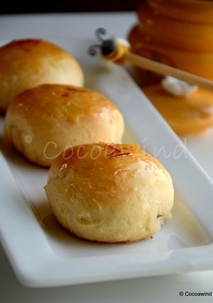 A picture of Chocolate & Cream cheese filled buns.