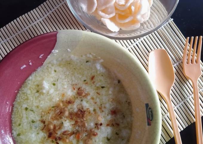 Bubur instan kuah soto