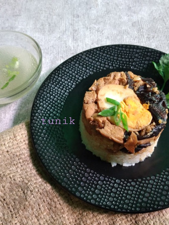 Langkah Mudah untuk Membuat Nasi Tim Ayam Jamur Kuping Yang Enak Sekali