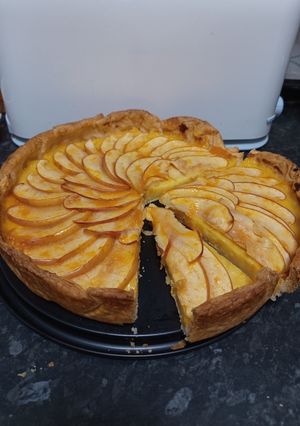 Una foto de Tarta de manzana y crema